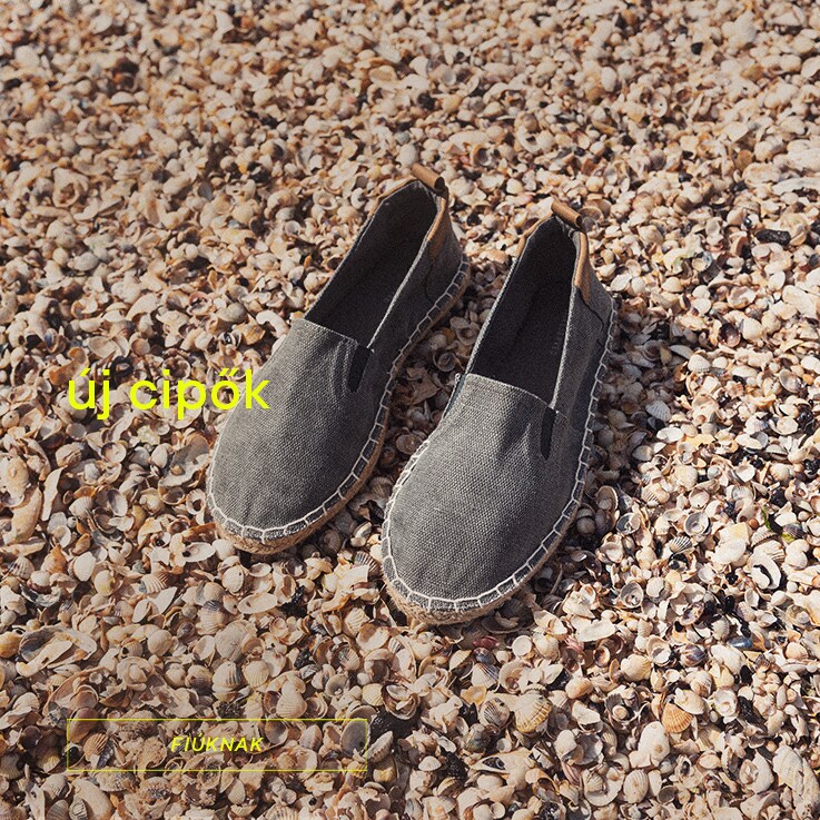 Shoes for long and short distances! Comfortable while playing outside! See the SS20 Collection for BOYS