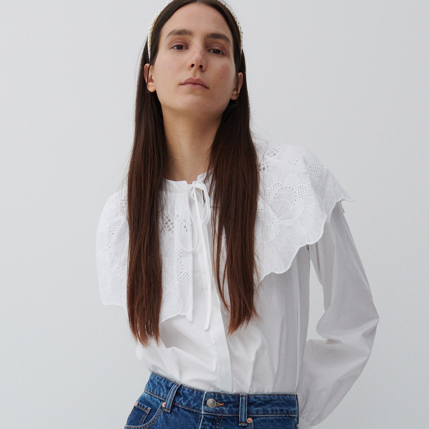 Blúzka s ozdobným golierom