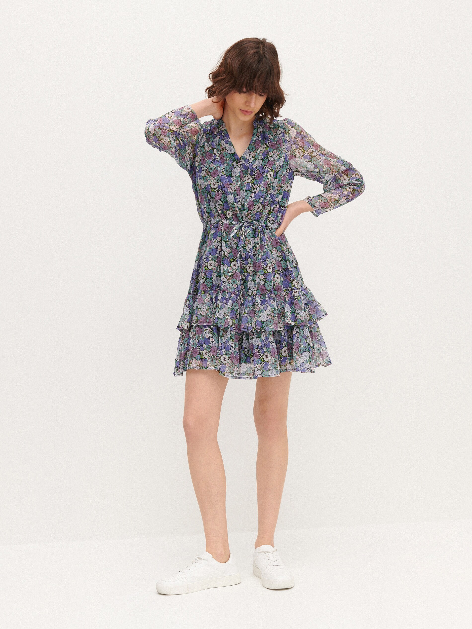 Vzorované šaty s viazaním