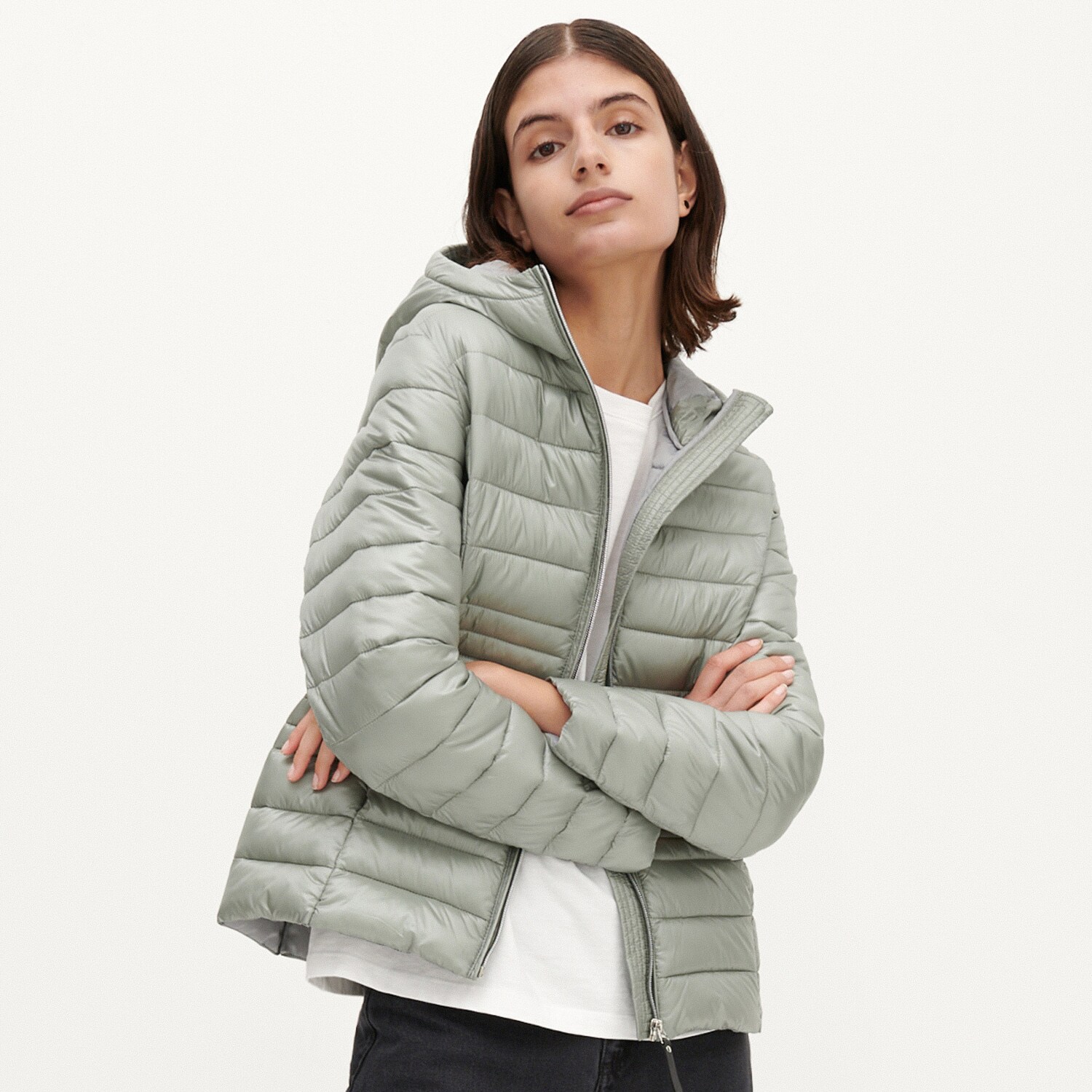 Bunda s výplňou z recyklovanej látky