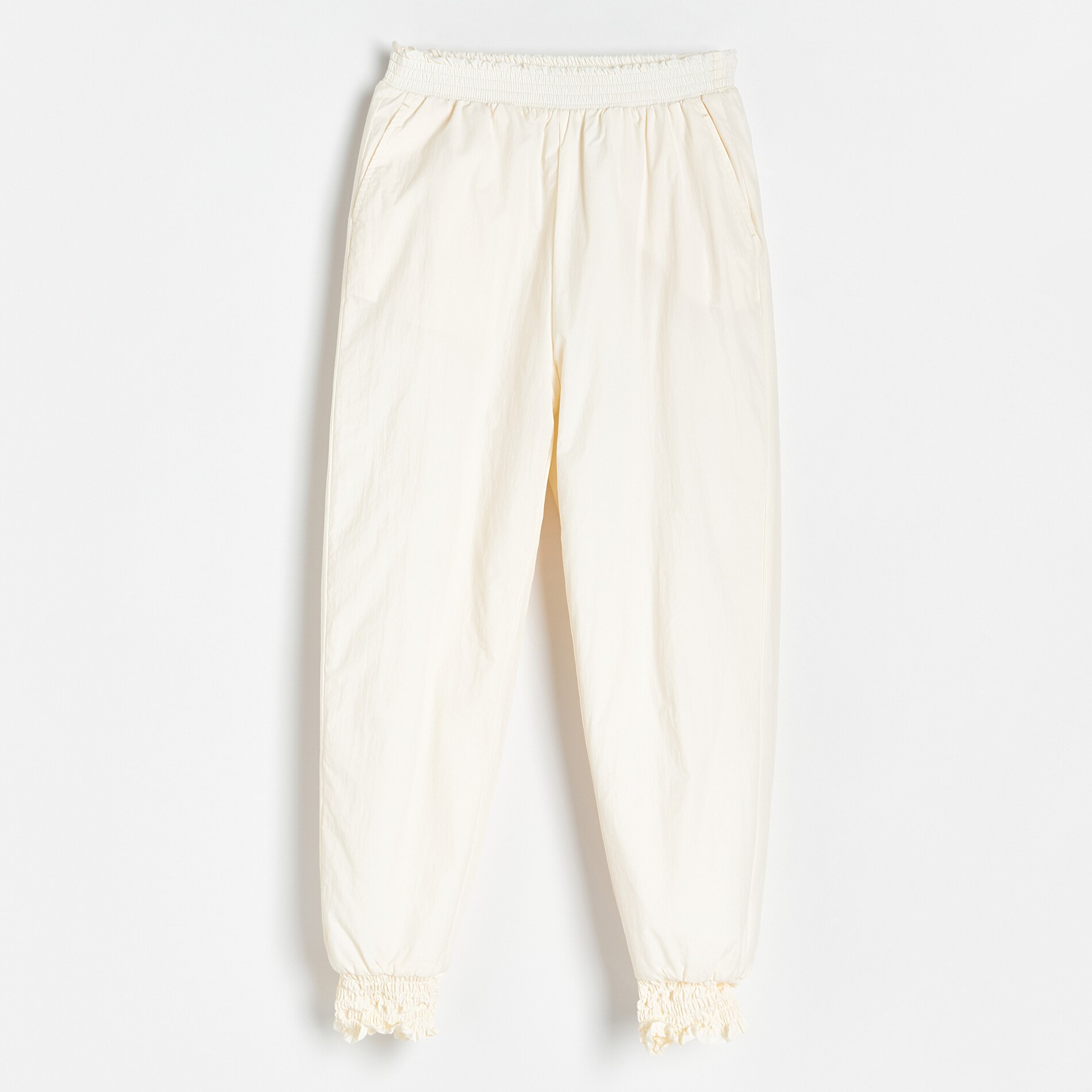 Nohavice z krešovej látky