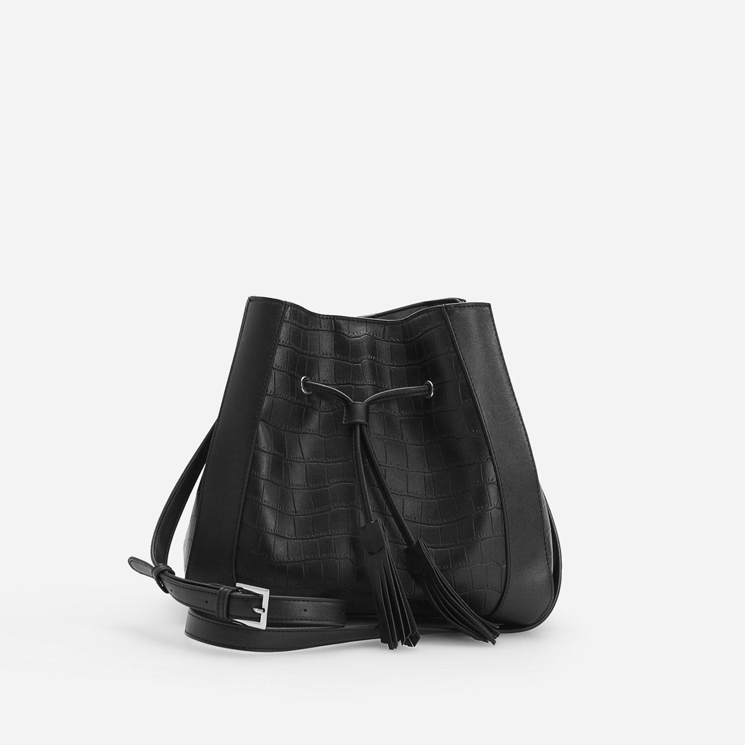 Kabelka cez plece z imitácie krokodílej kože