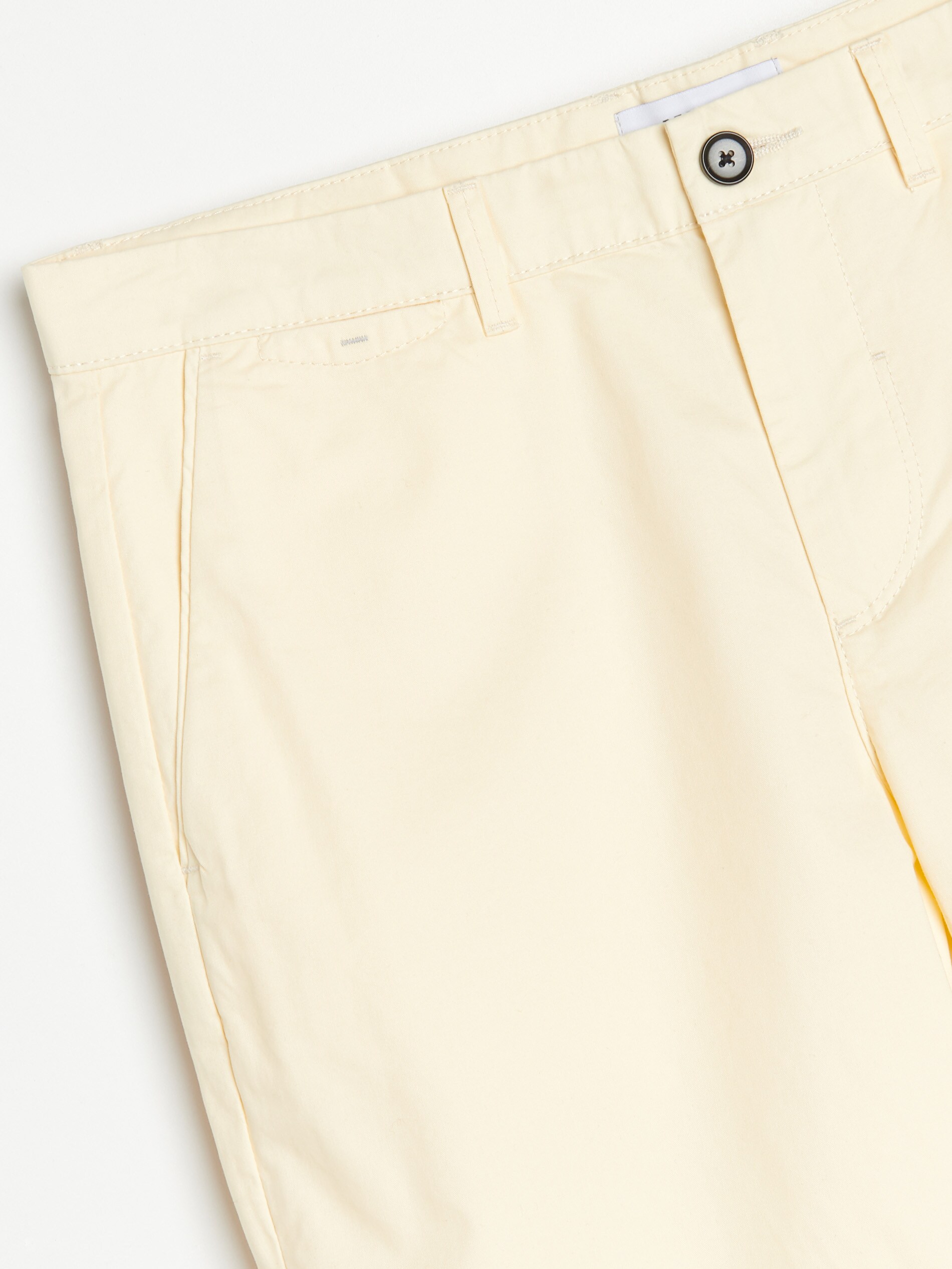 Hladké chino šortky