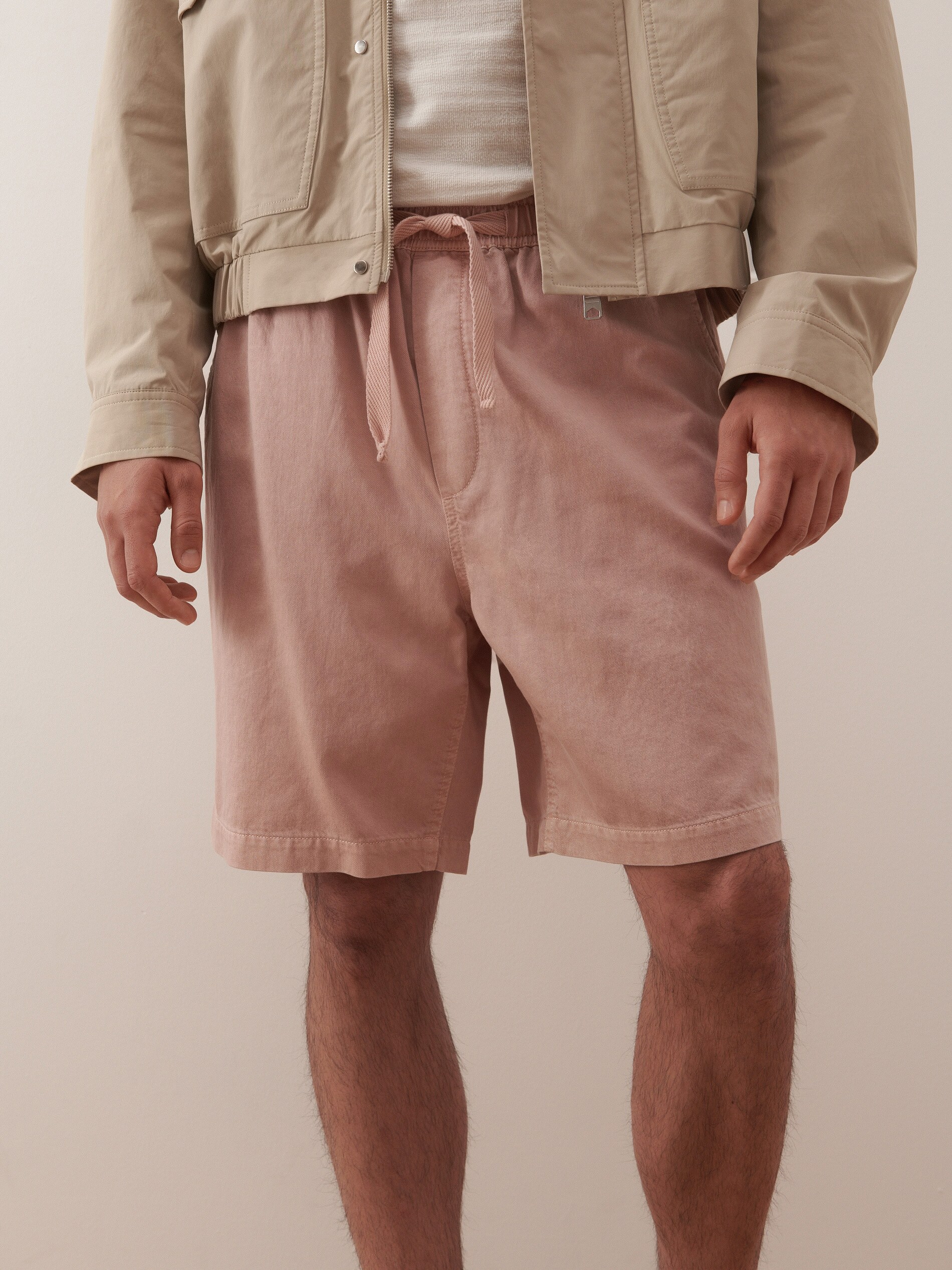 Šortky zo zmesi bavlny, modalu a ľanu