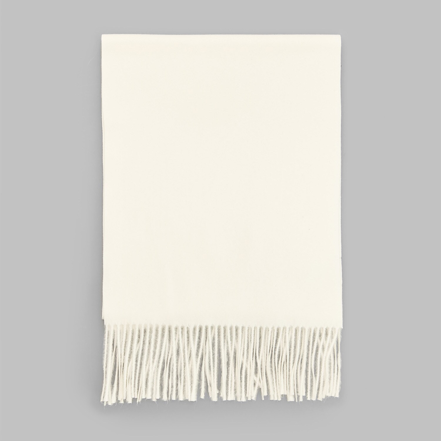 Hladký šál so strapcami