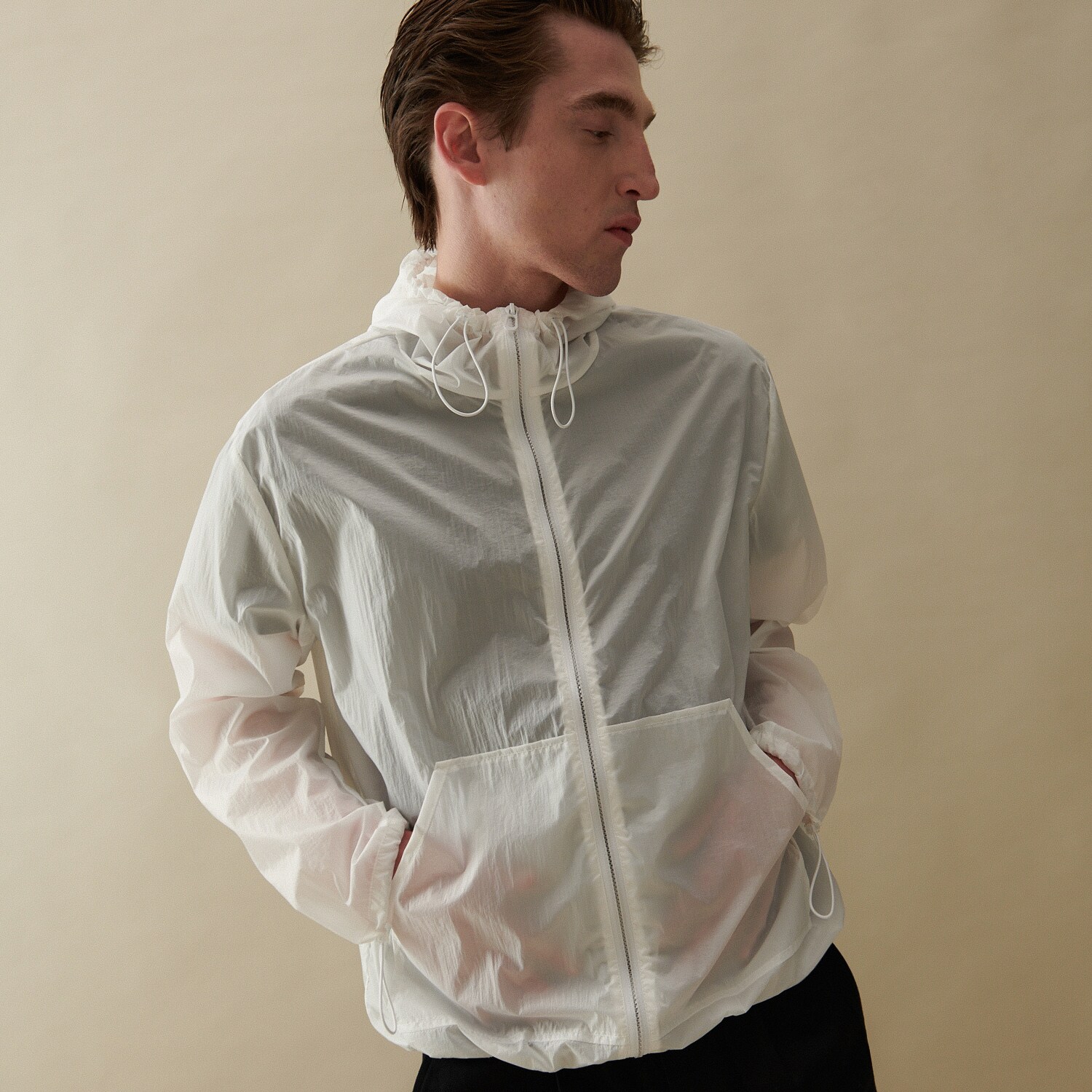 Priehľadná ľahká bunda