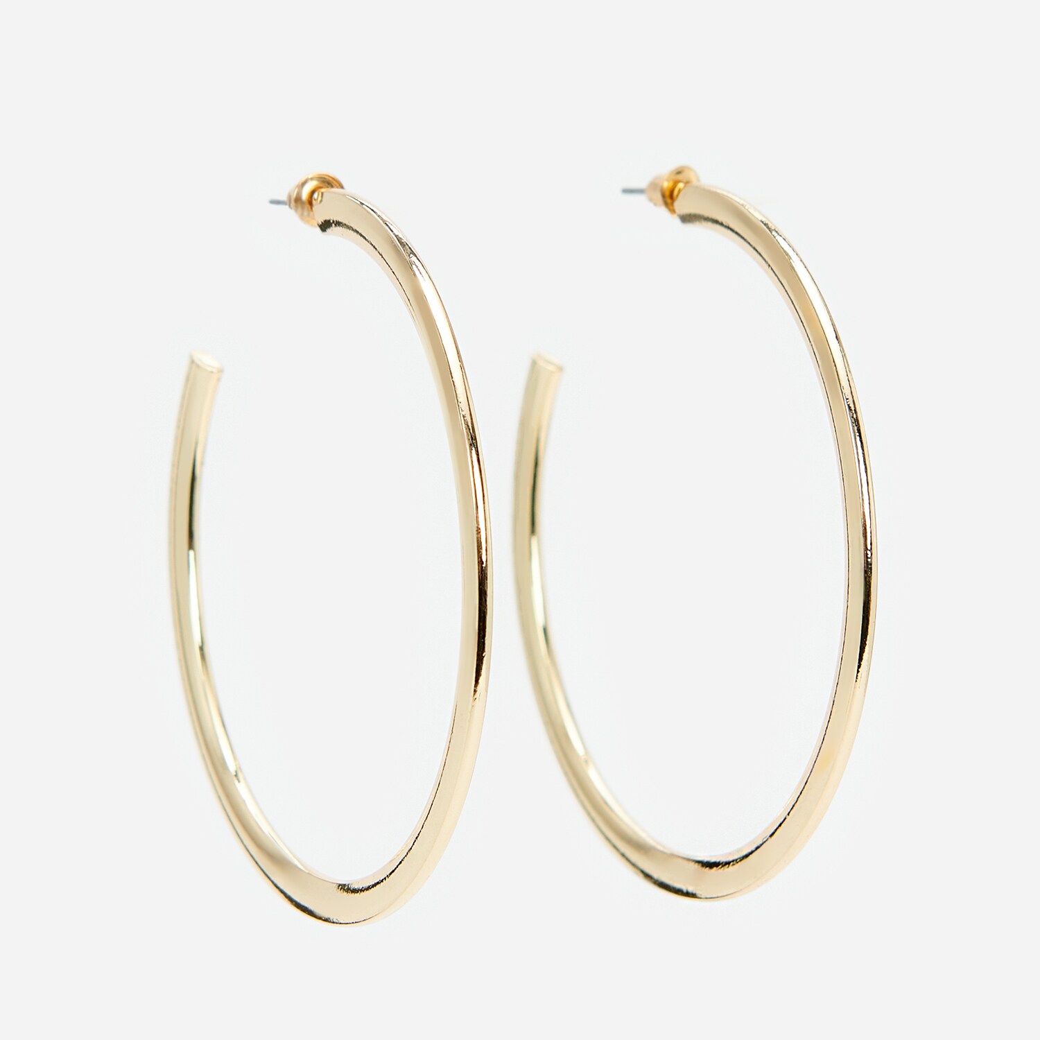 Kruhové náušnice v zlatej farbe