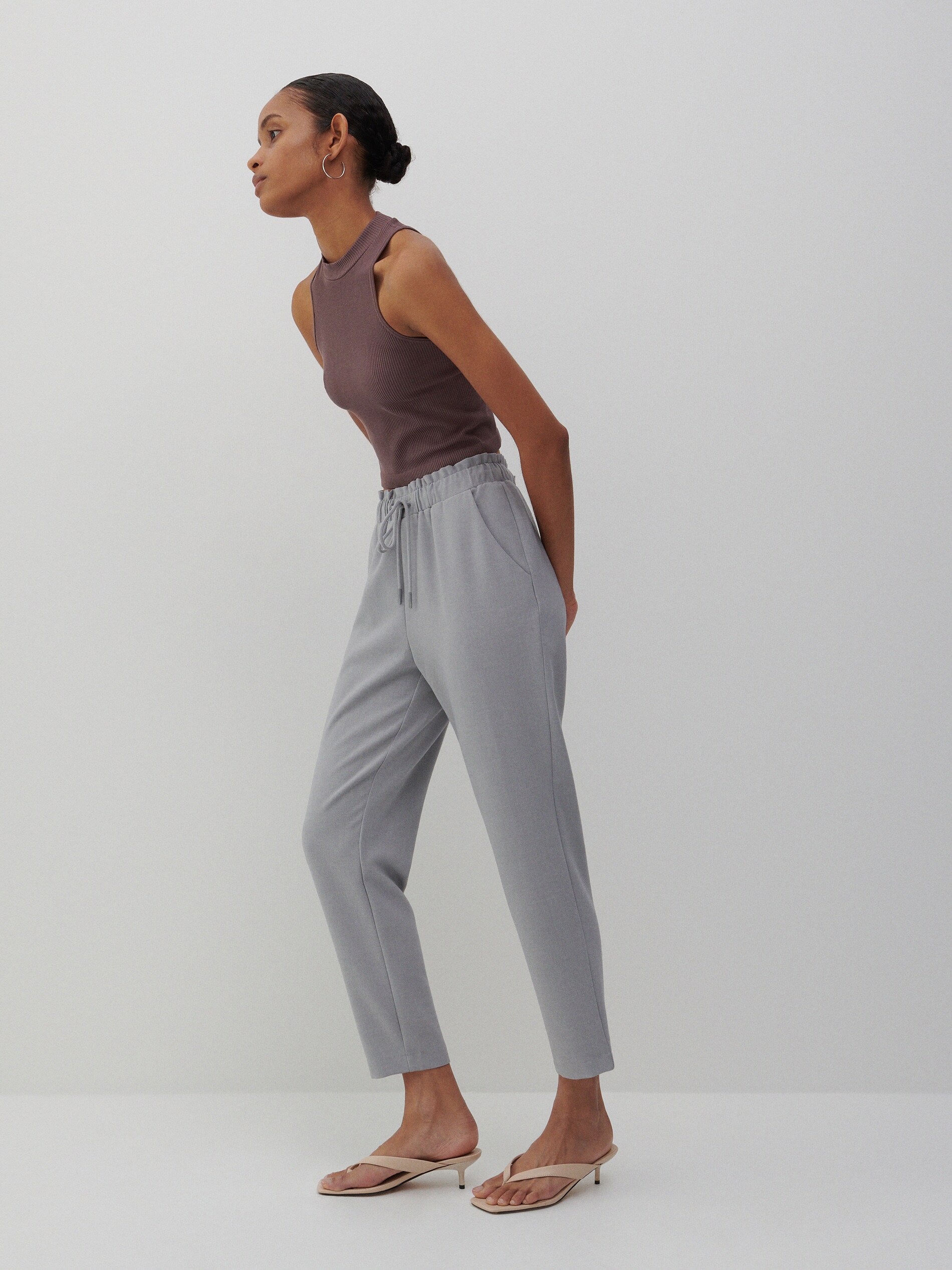 Nohavice zo štruktúrovanej látky