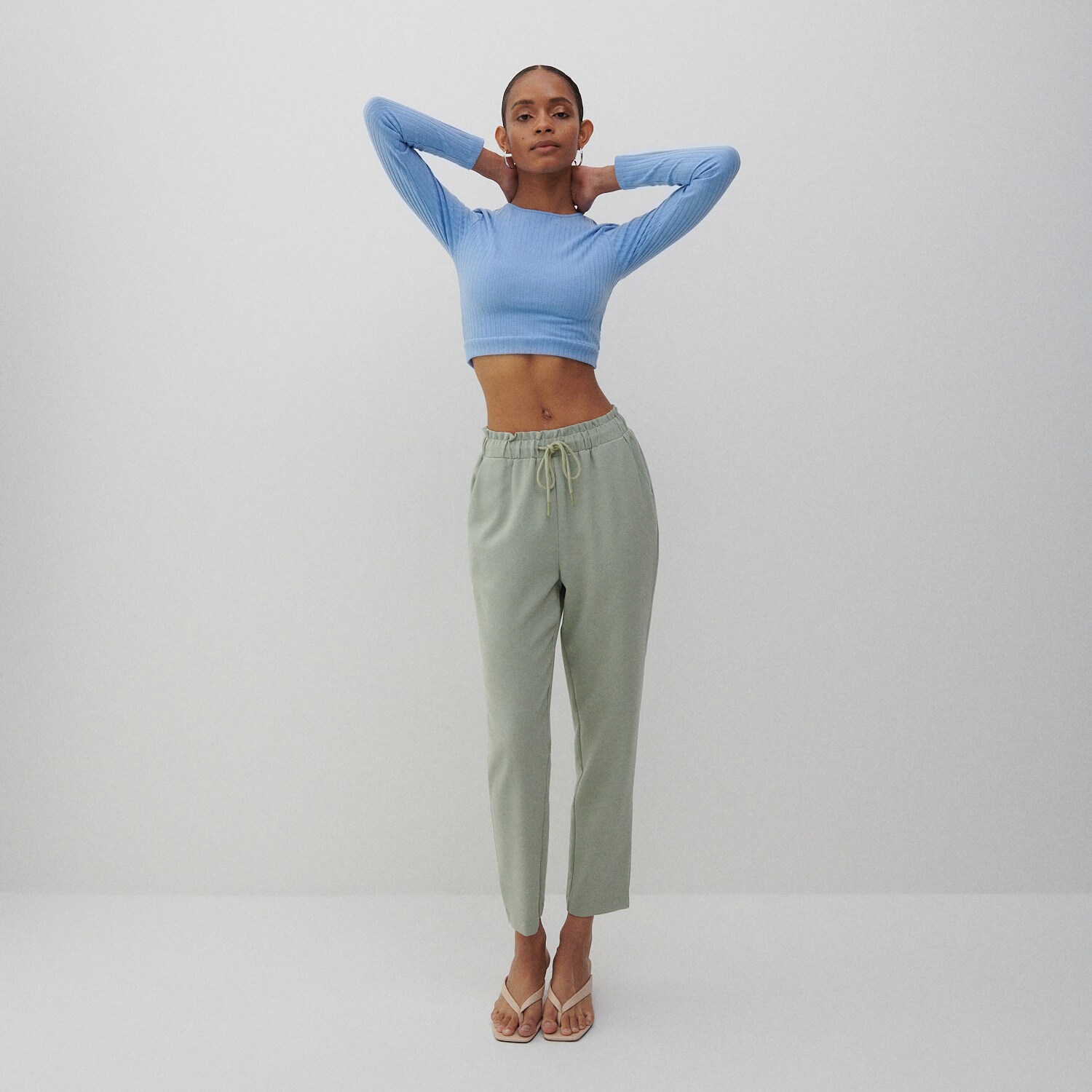 Nohavice zo štruktúrovanej látky