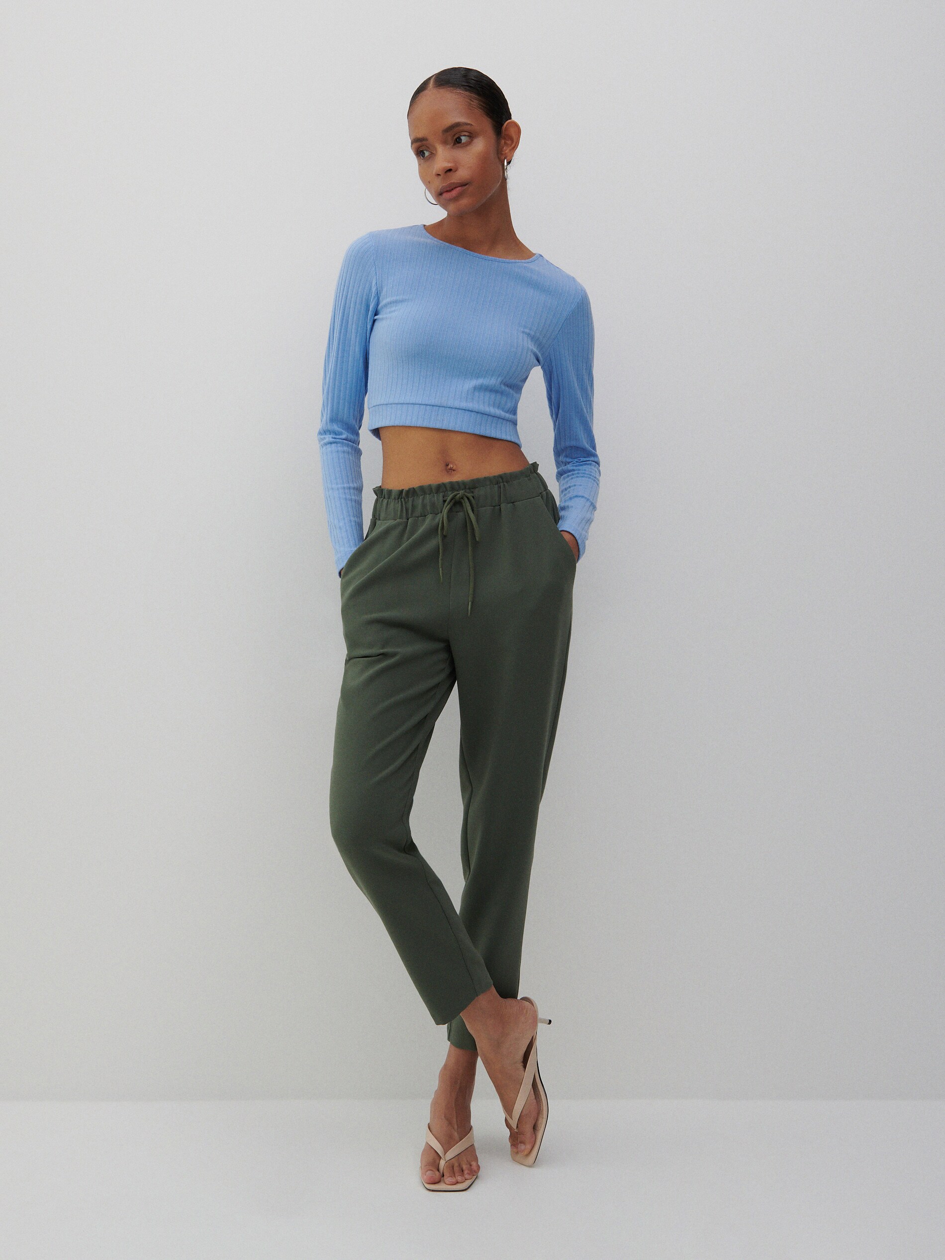 Nohavice zo štruktúrovanej látky