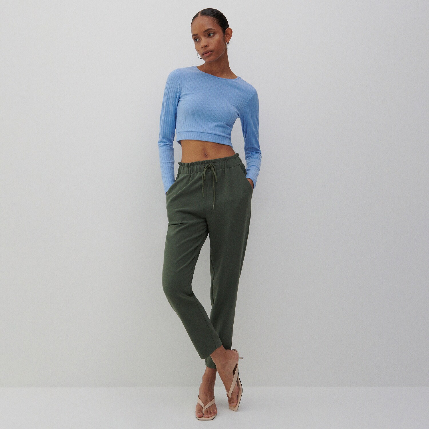 Nohavice zo štruktúrovanej látky