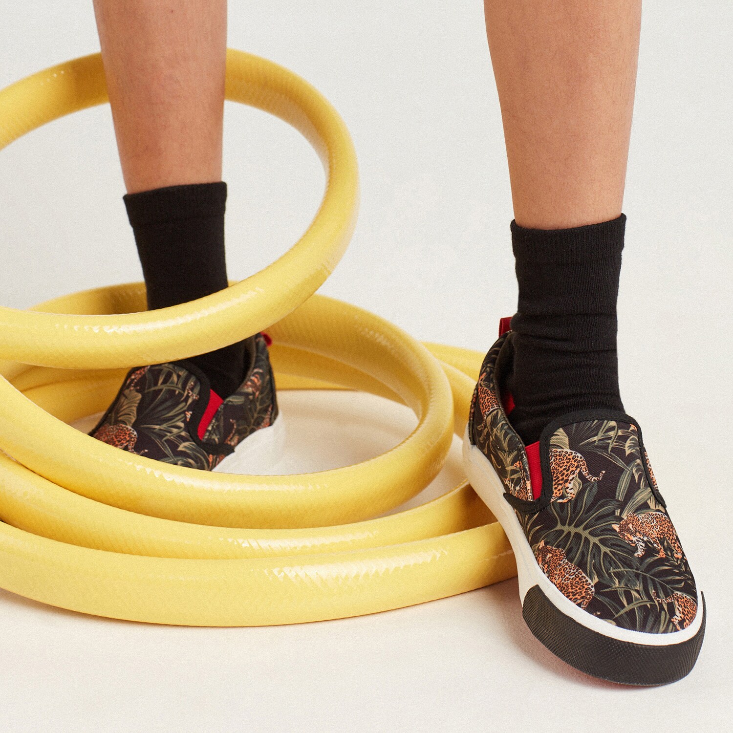 Vzorované našuchovacie tenisky