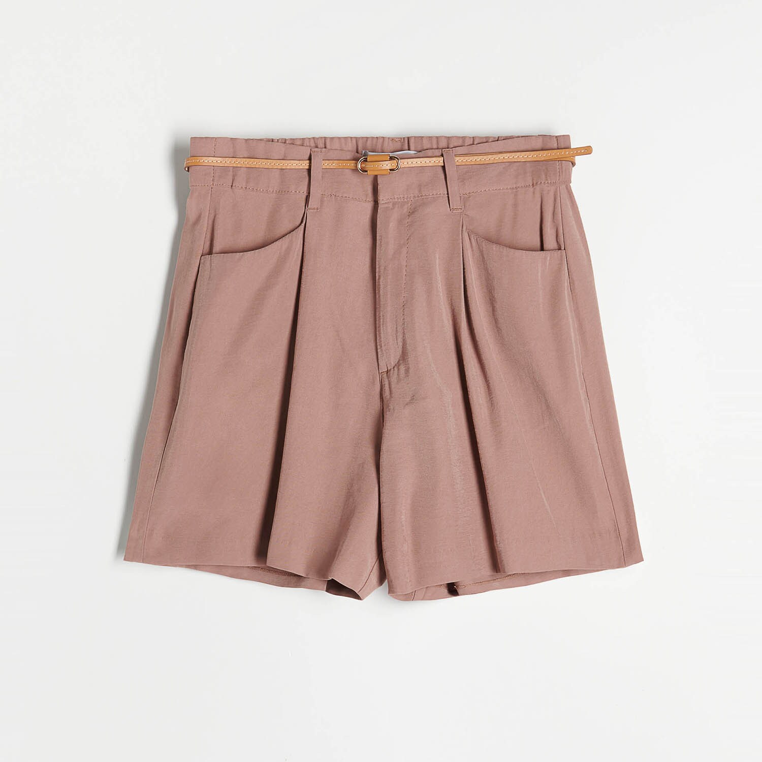 Dámske šortky s opaskom