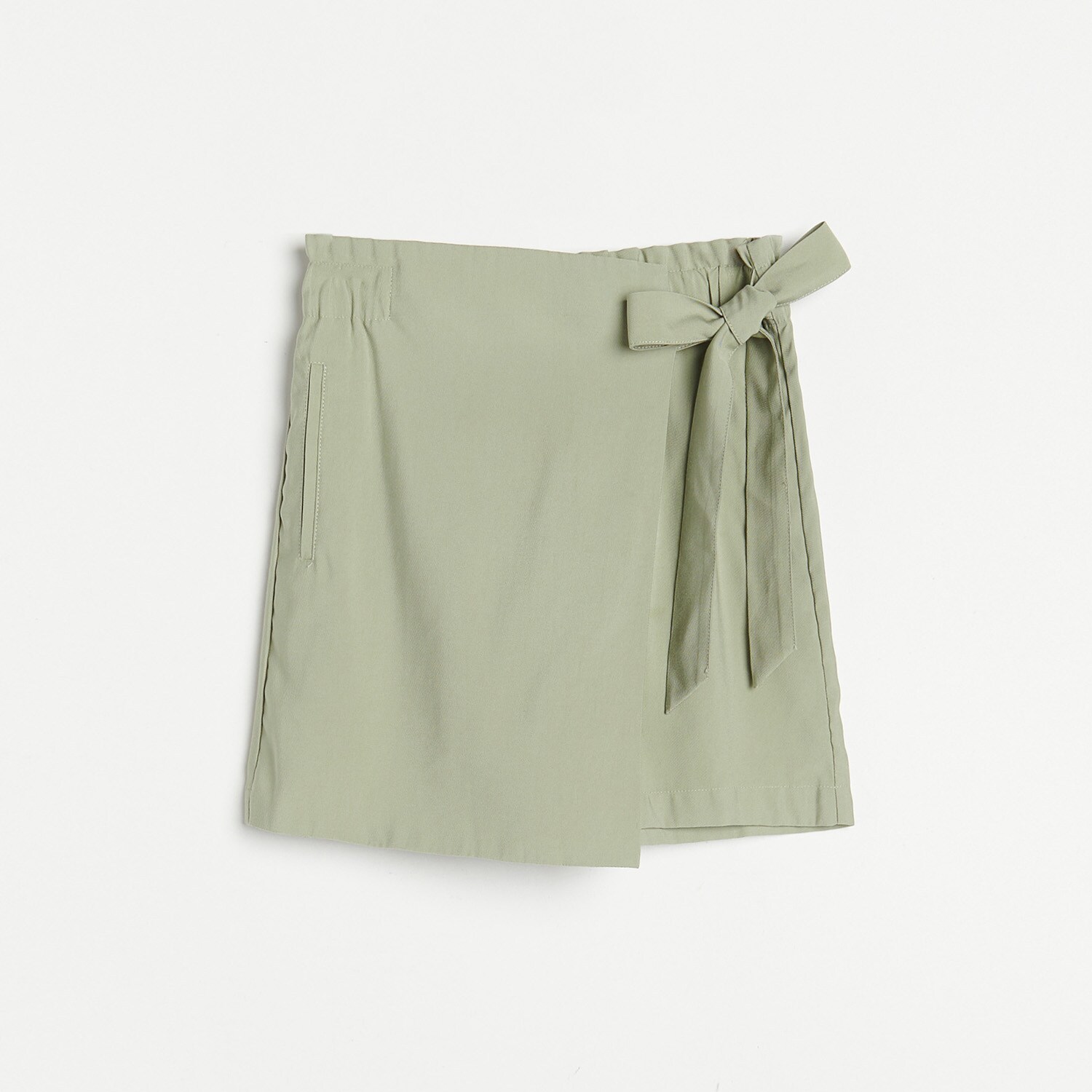 Hladké viskózové šortky