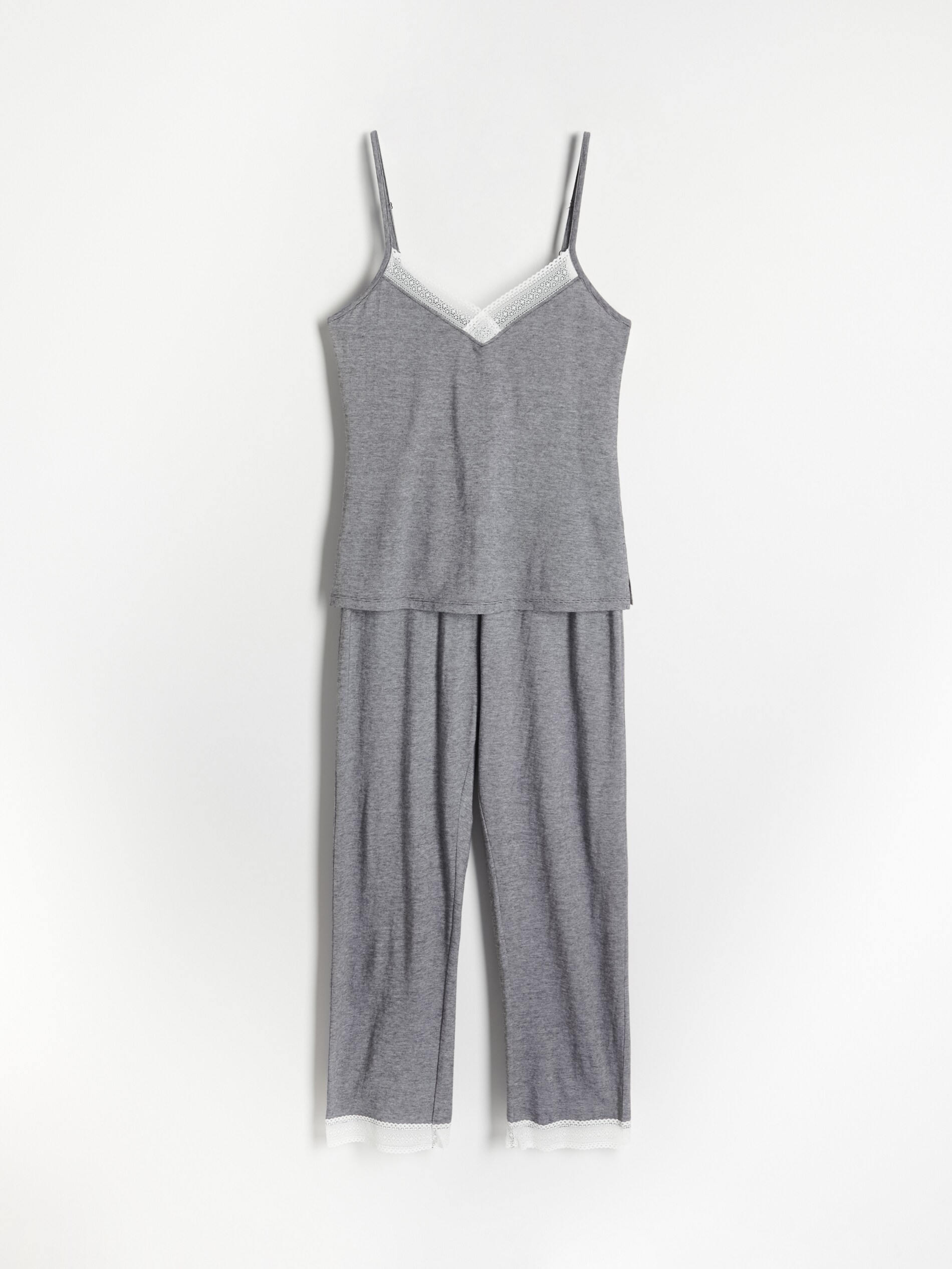 Dvojdielne pyžamo s dlhými nohavicami