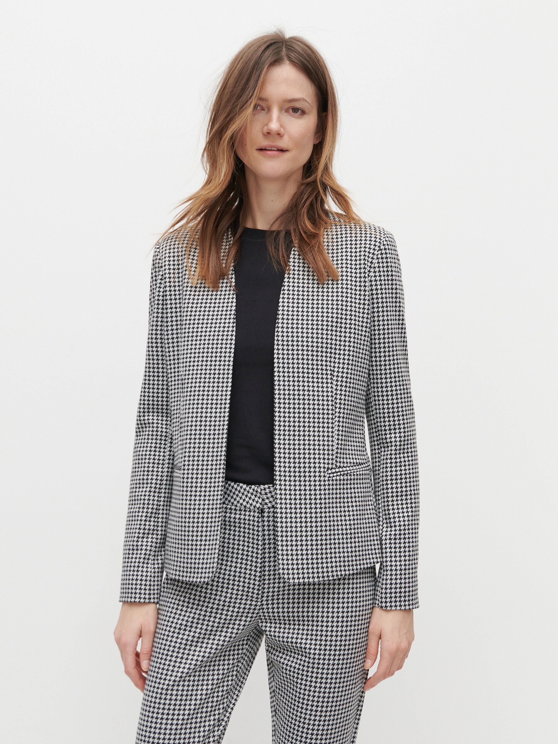 Blejzer s kockovaným gingham vzorom