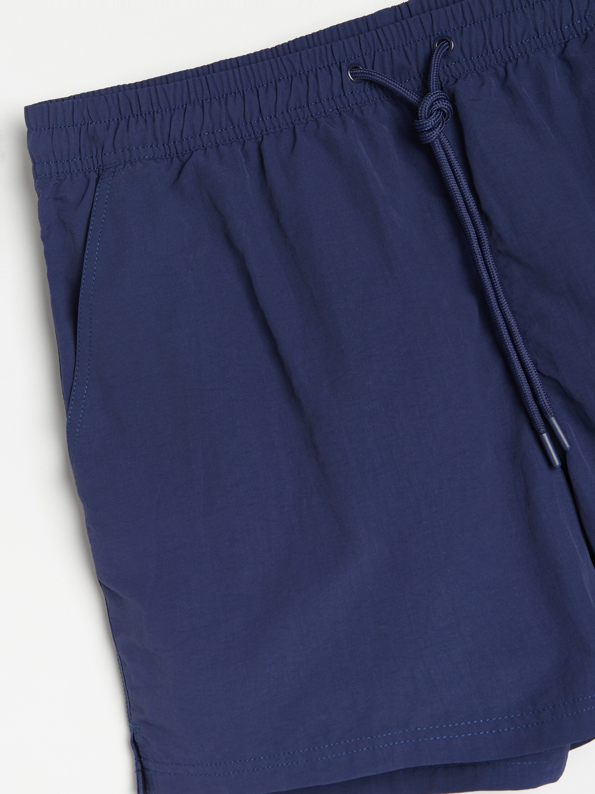 Plážové šortky z recyklovanej látky