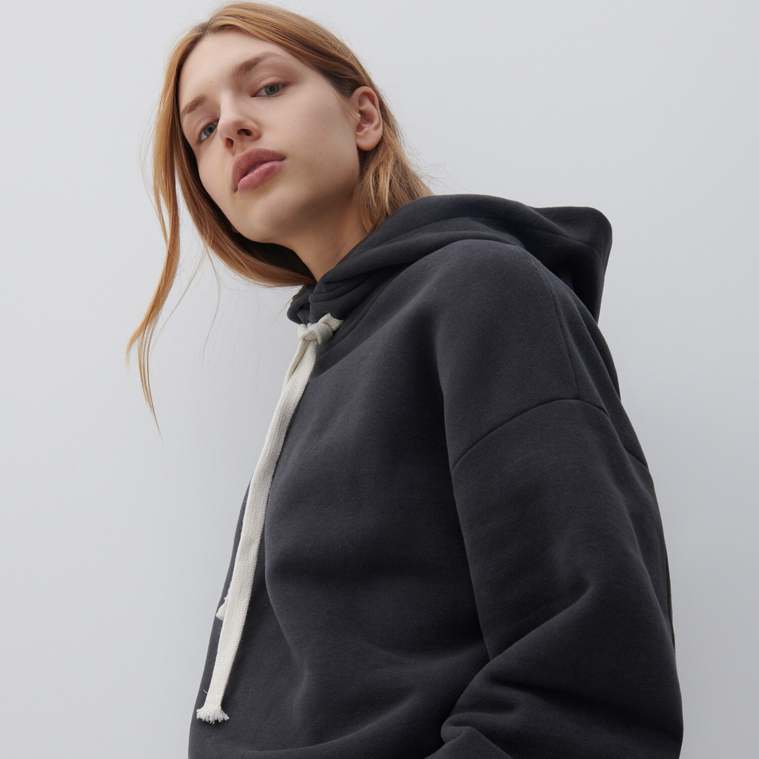 Mikina s kapucňou z organickej bavlny