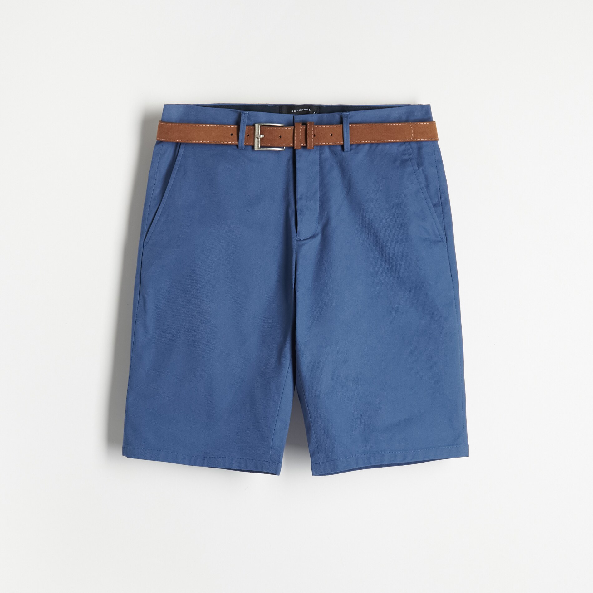 Klasické bermudy s opaskom