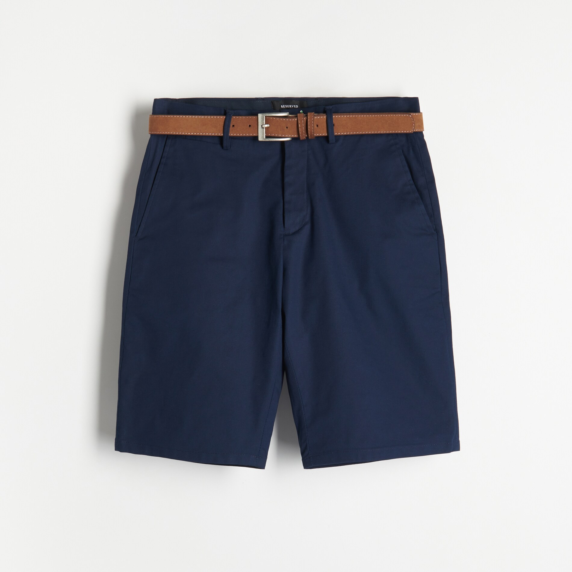 Klasické bermudy s opaskom