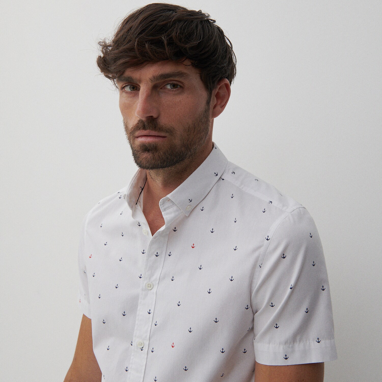 Košeľa s jemnou potlačou