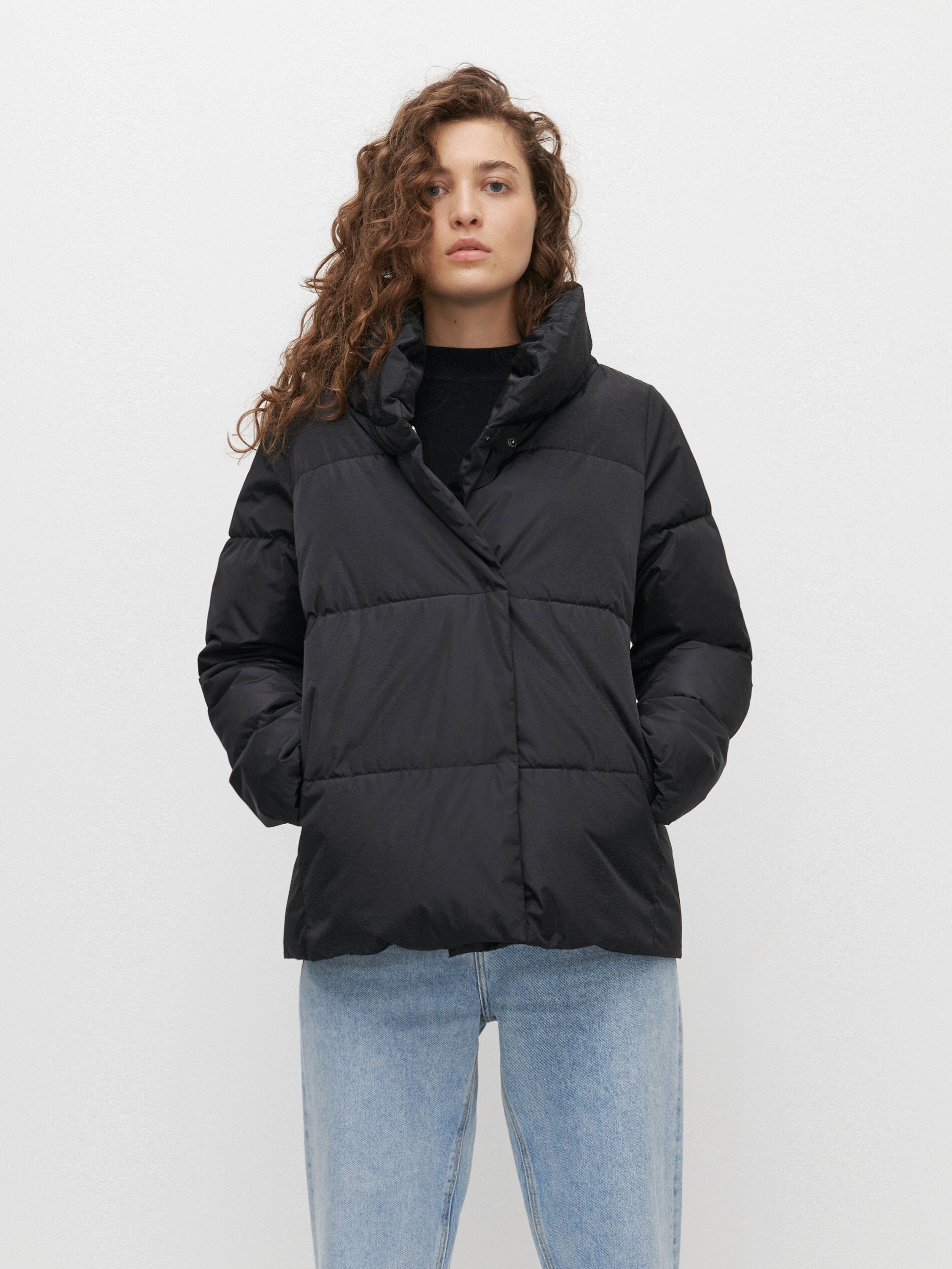 Bunda s výplňou z recyklovanej látky