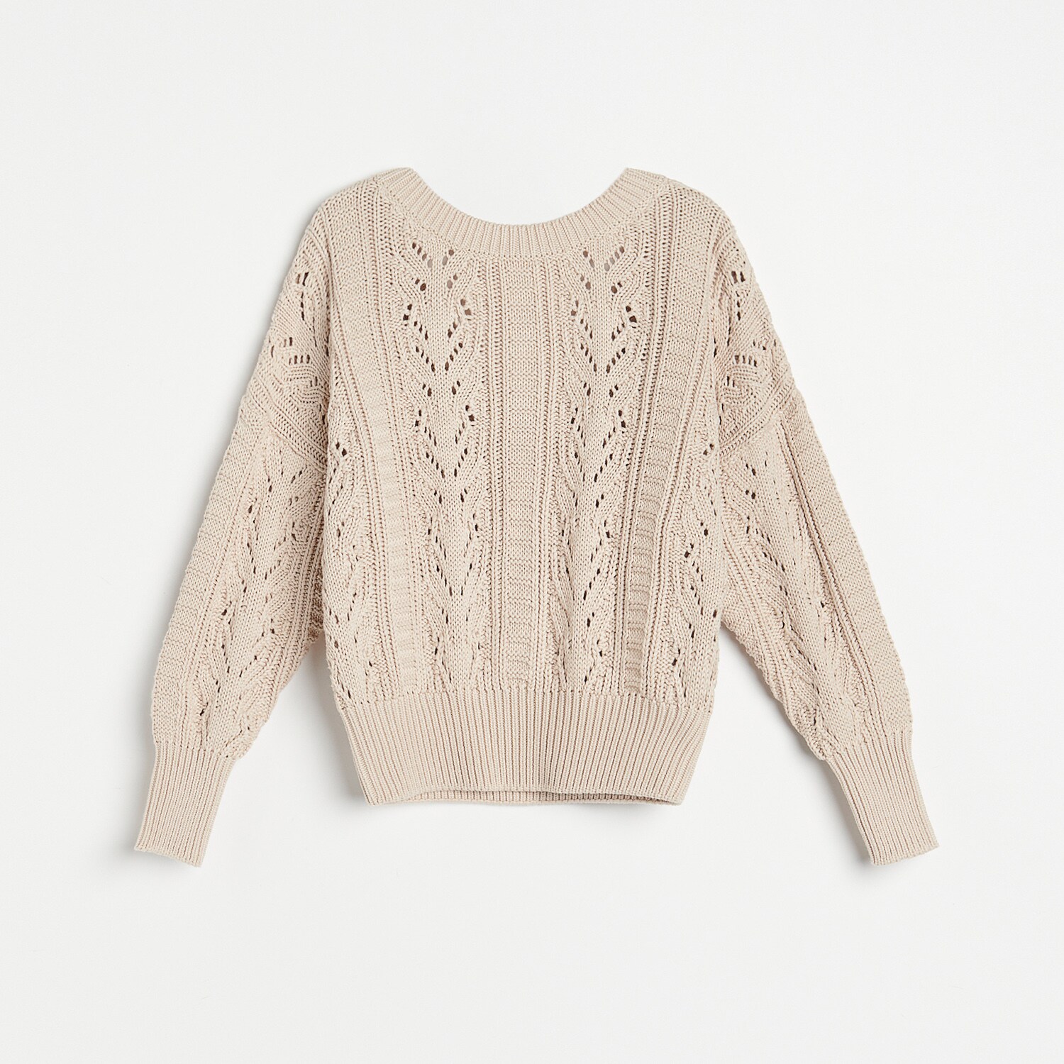 Sveter s výstrihom na chrbte