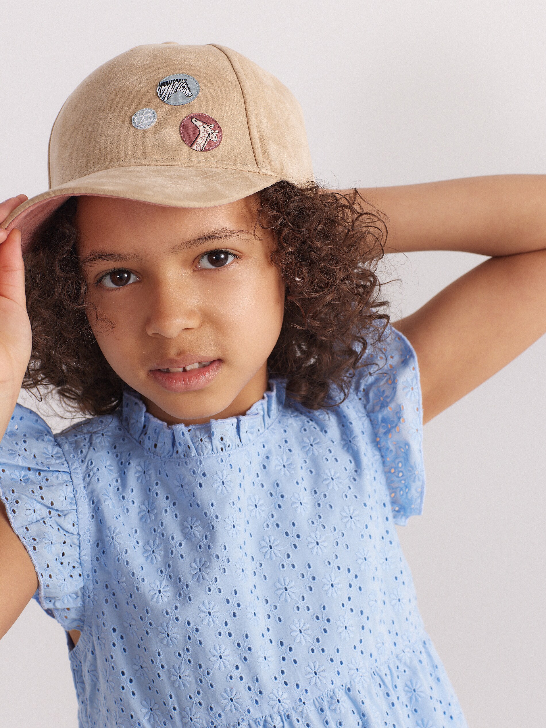 Šiltovka z umelého semišu