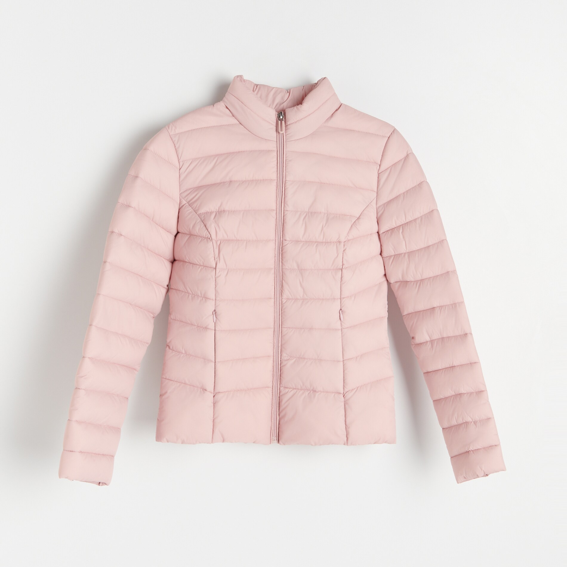 Ľahká bunda s výplňou z recyklovanej látky