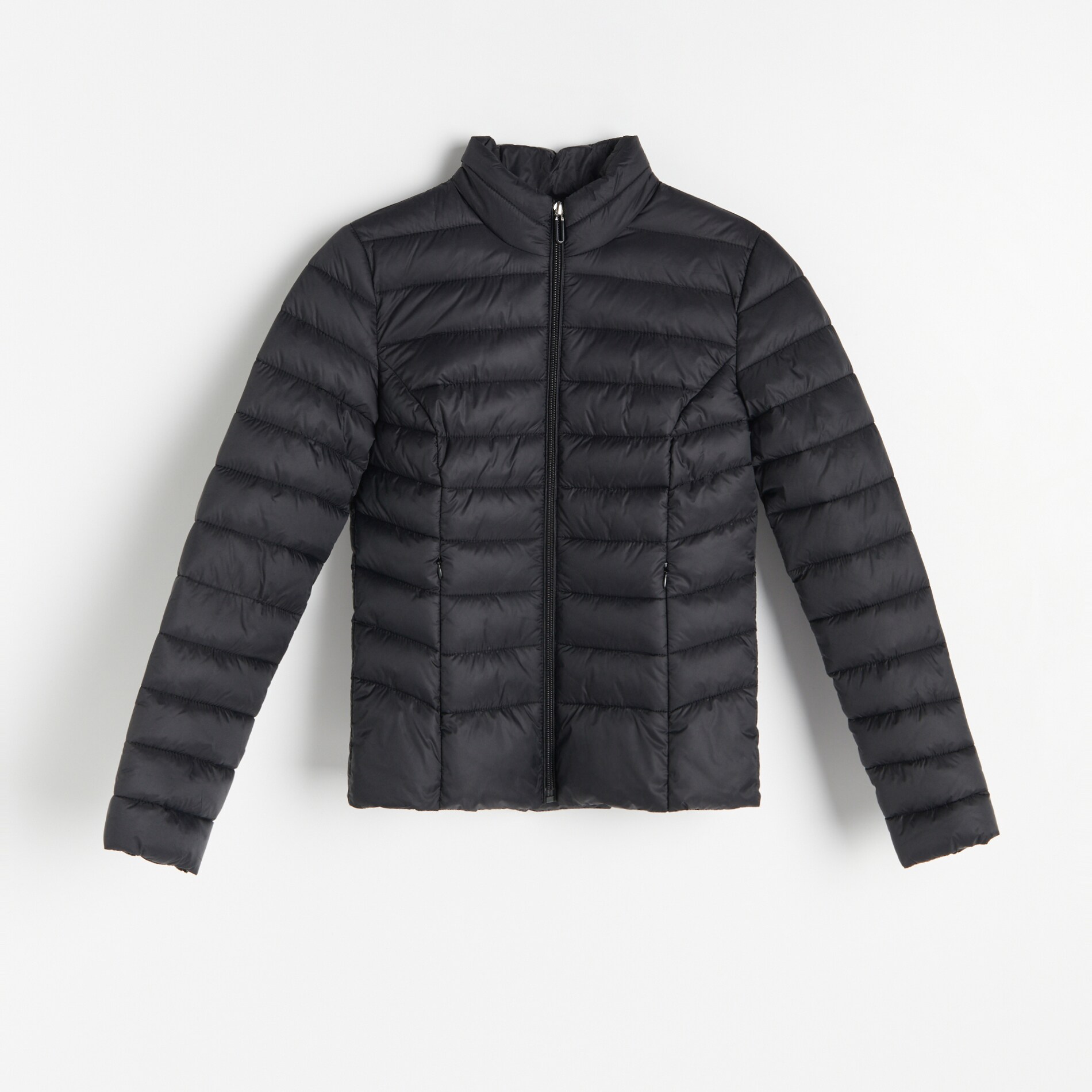 Ľahká bunda s výplňou z recyklovanej látky