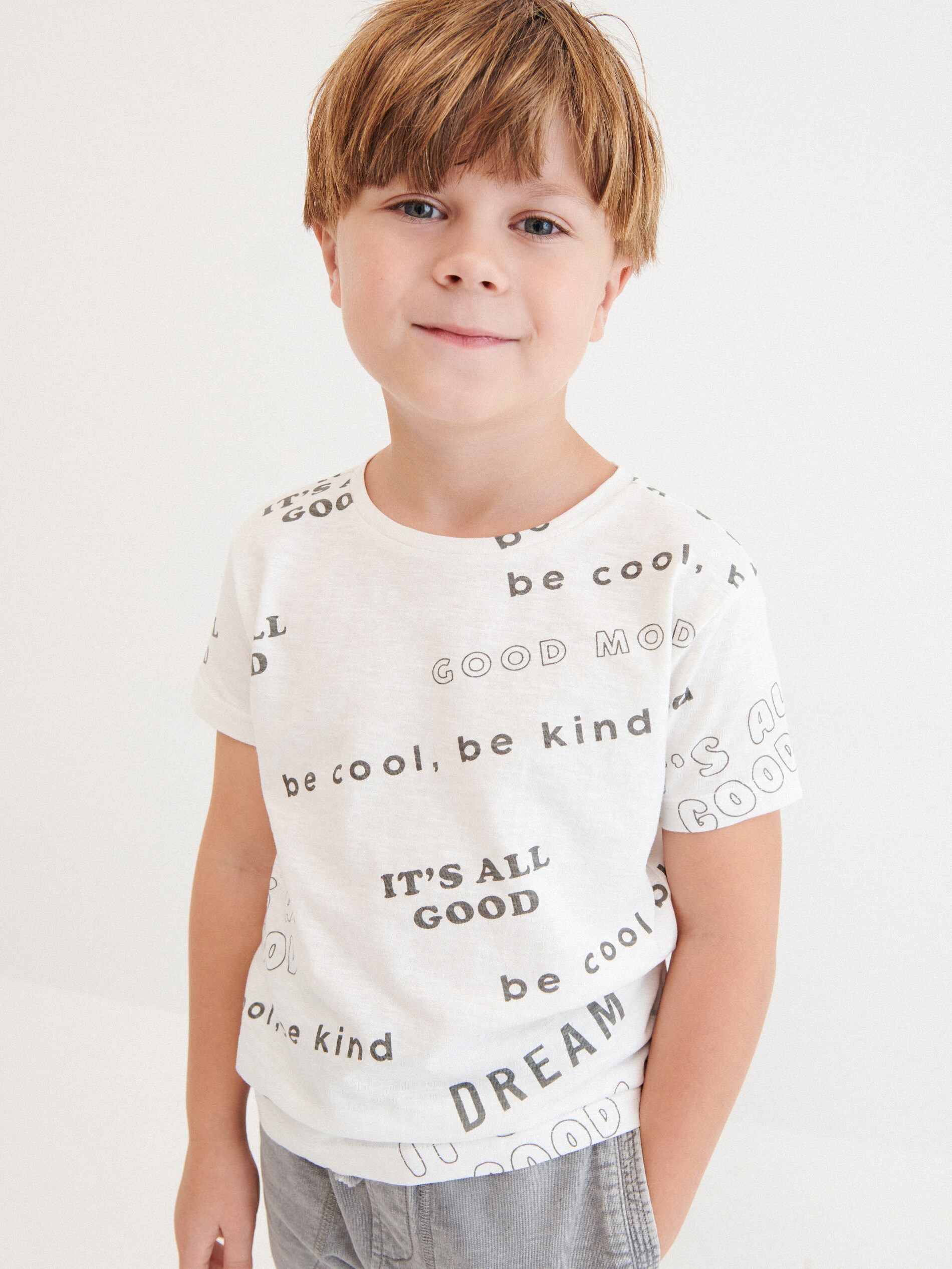 Bavlnené tričko s nápismi