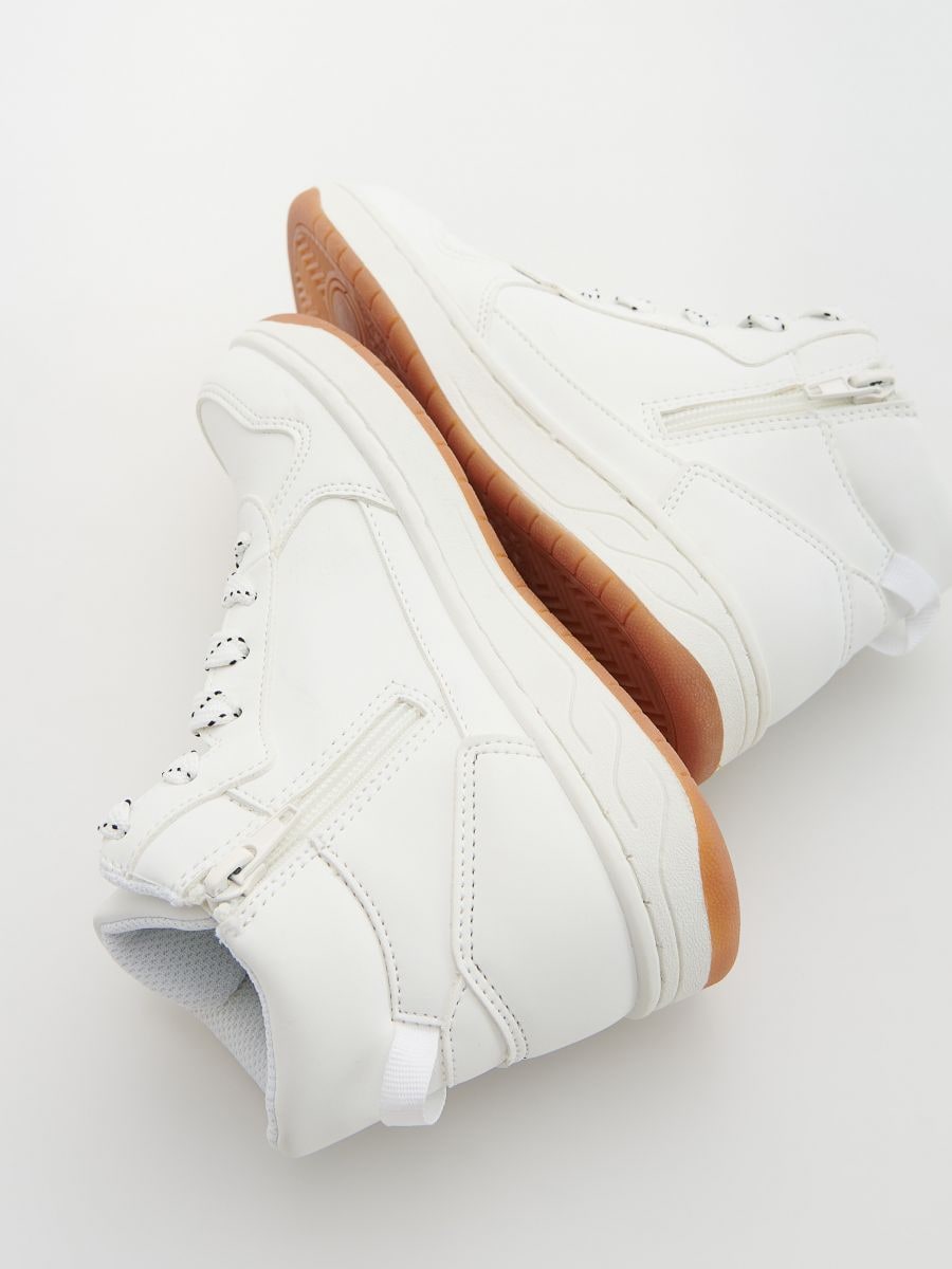 high ankle sneakers
