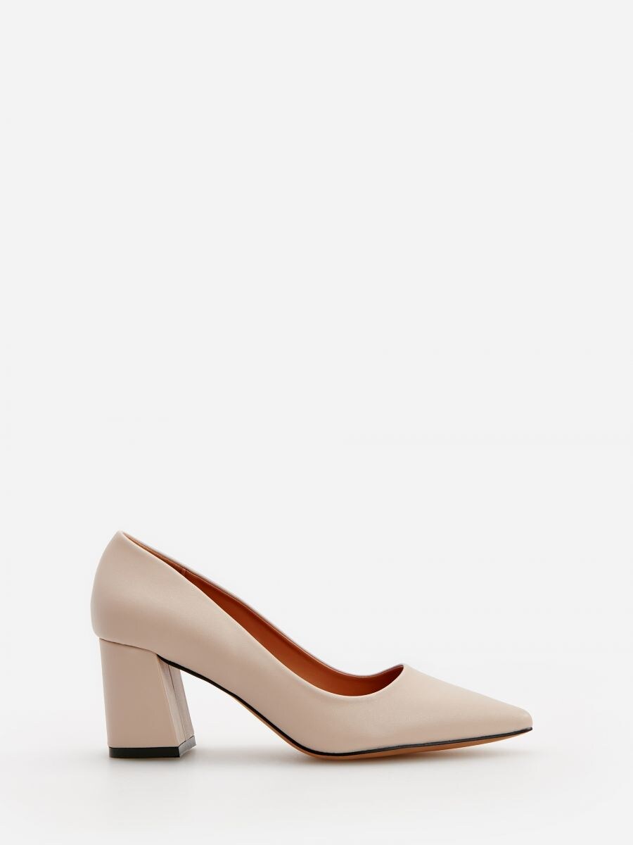 chunky heel pumps