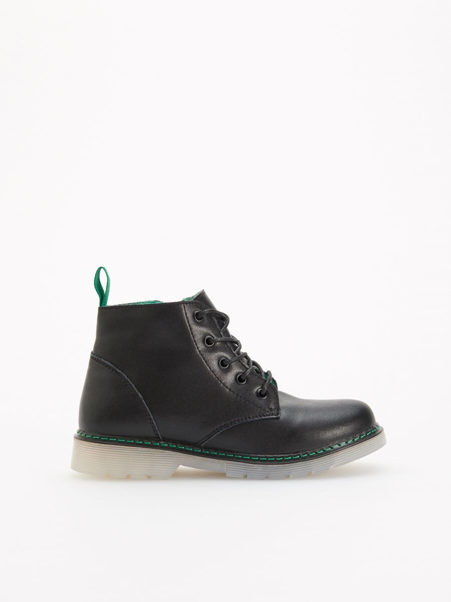 insulated leather boots