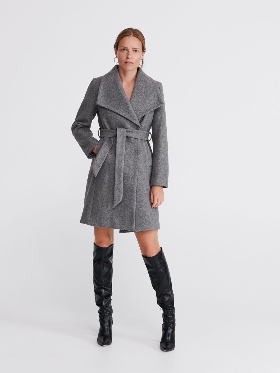grey lapel coat