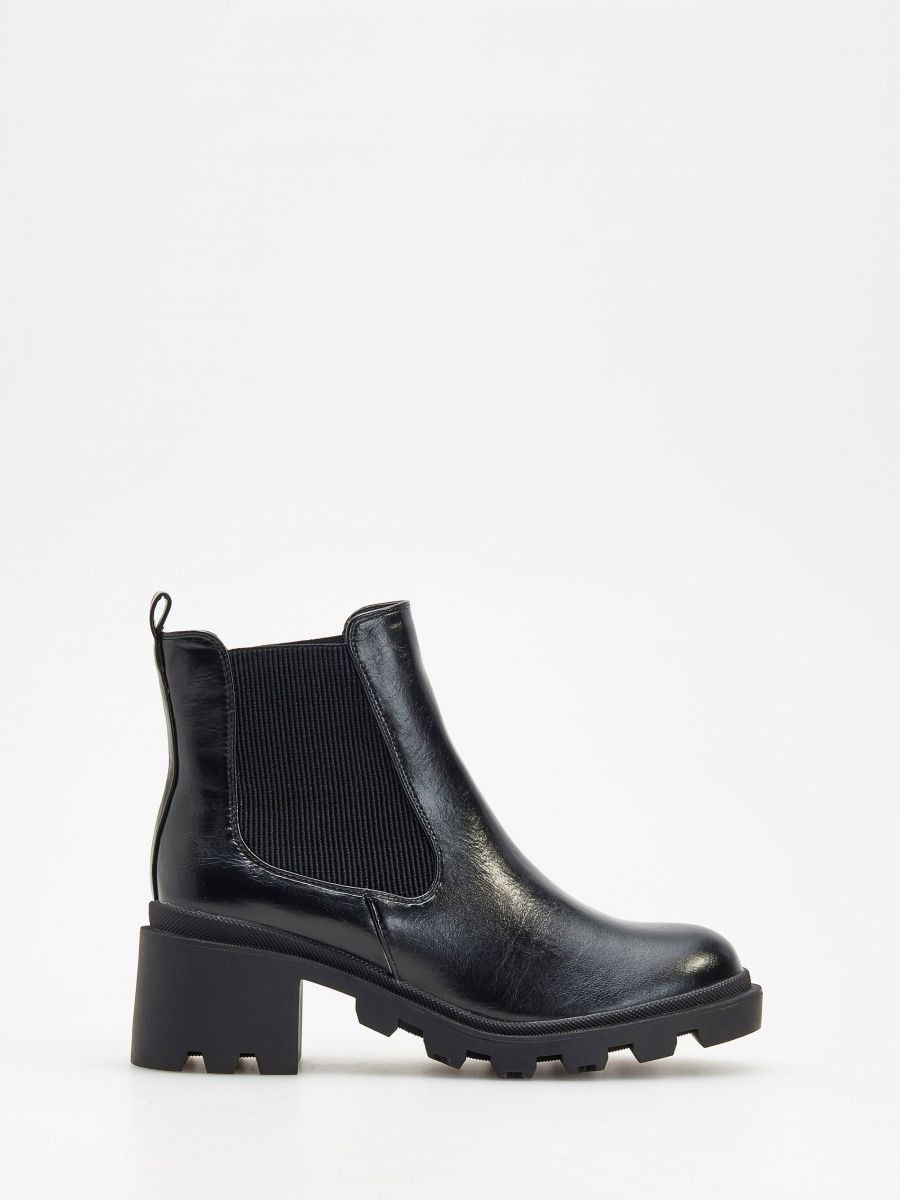 Buy online! Thick sole ankle boots 