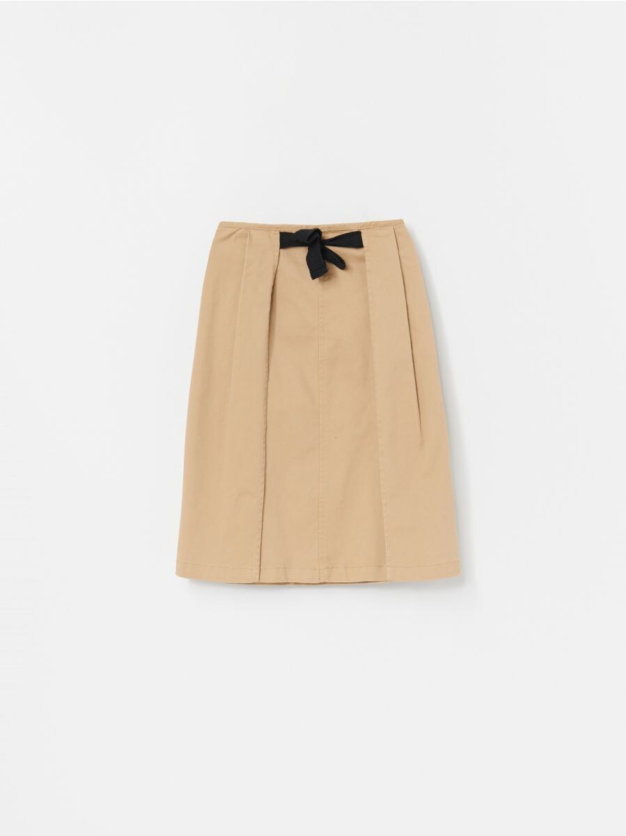 khaki skirt 7 little words