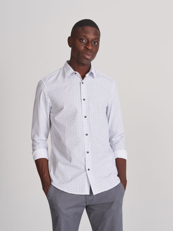Slim fit košulja sa sitnim uzorkom - bijela - WK925-00X - RESERVED
