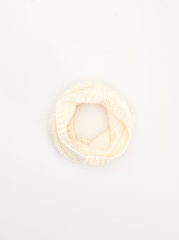 Circle scarf - ivory - WZ579-01X - RESERVED