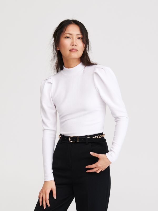 Blusa con manga abullonada - Marfil - XC901-01X - RESERVED