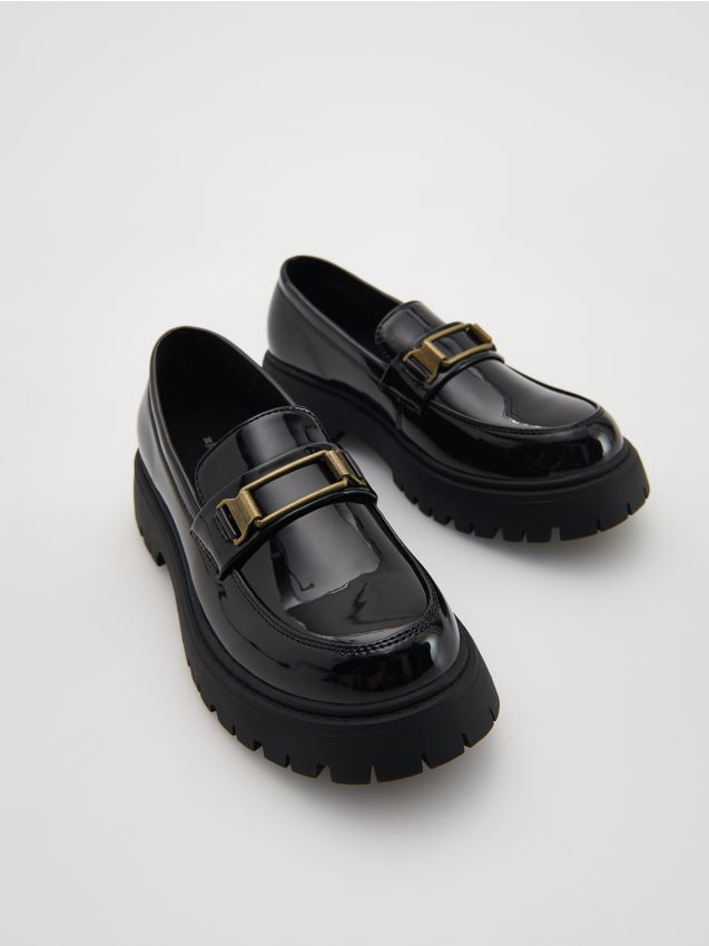Loaferai su dekoratyvine sagtimi - juoda - RESERVED