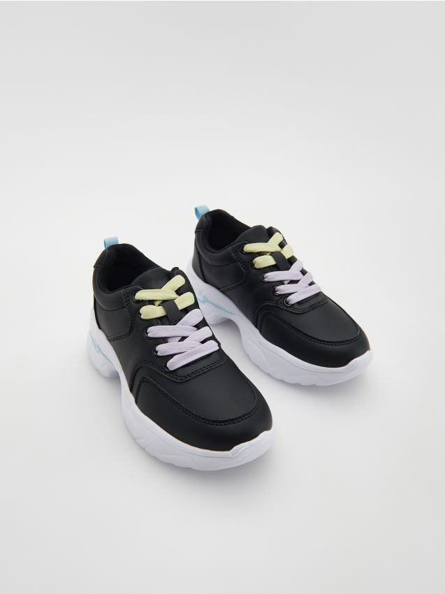 czarne buty dla dziewczynki