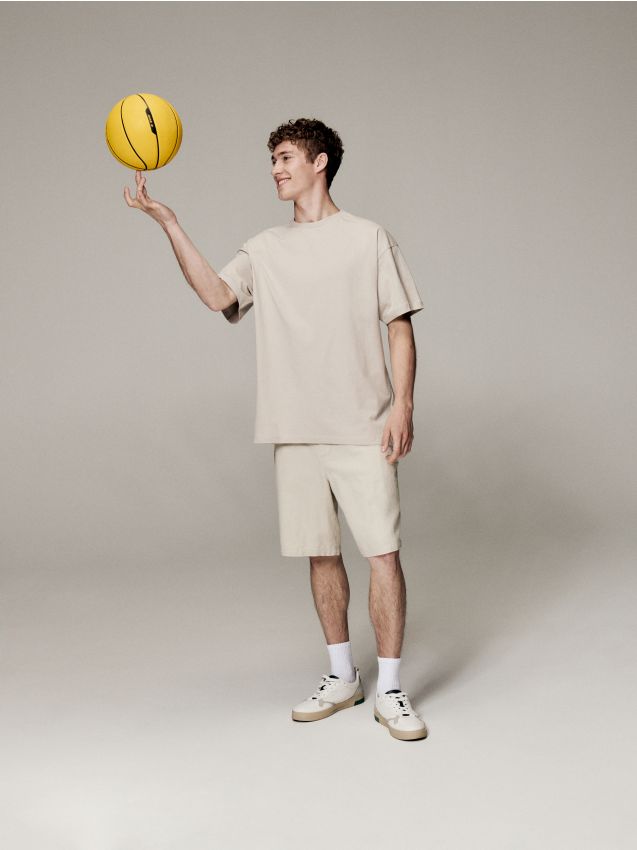Szorty jogger z lnem - beżowy - RESERVED