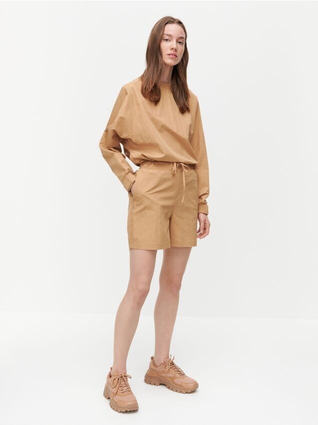UNISEX Szorty z kreszowanego nylonu - golden brown - 6685E-82X - RESERVED
