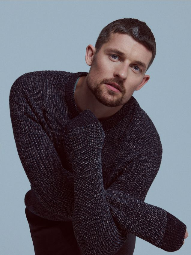 black sweater jumper