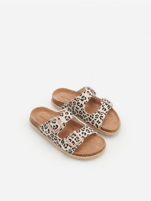 Patterned flip flops - nude - 6865D-02X - RESERVED