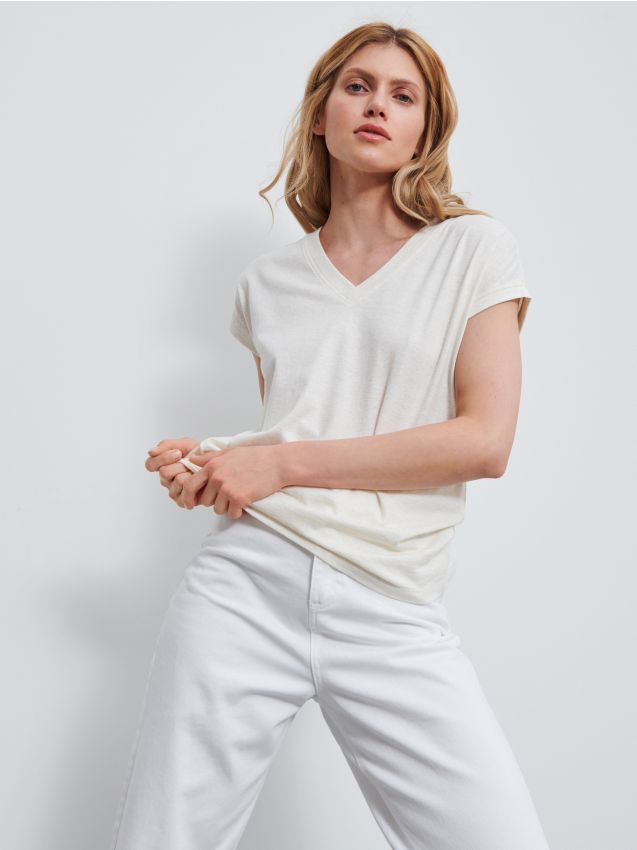 V-neck T-shirt - beige - YF761-08X - RESERVED