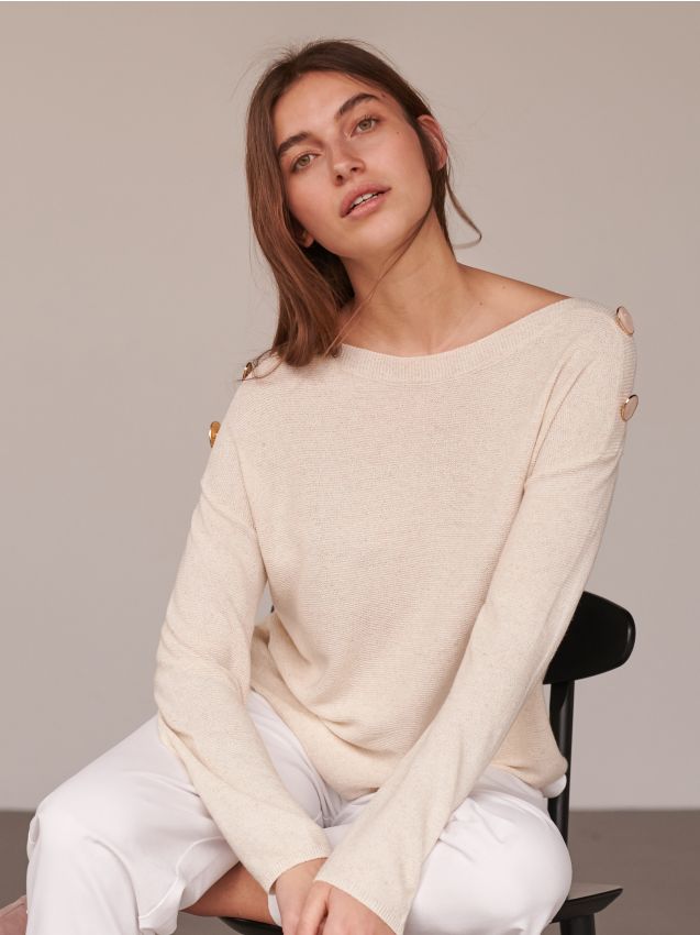 Sweter z ozdobnymi guzikami - beżowy - YM293-08M - RESERVED